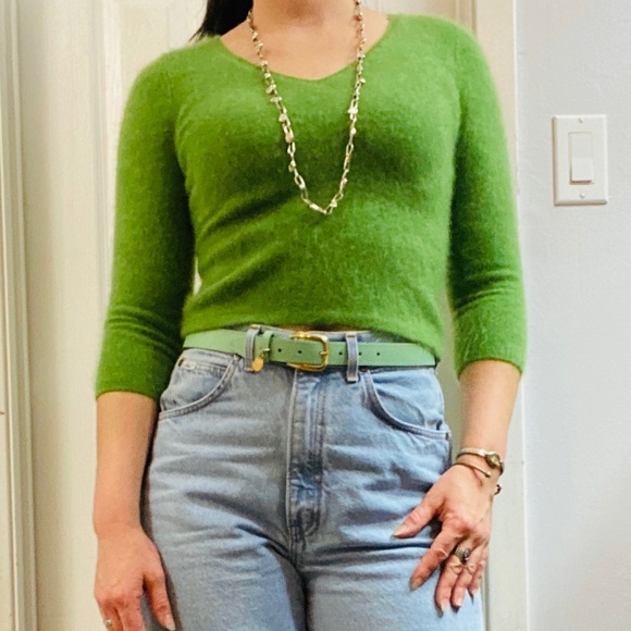 NWOT Ann Taylor Green V-Neck Cashmere Sweater - Picture 1 of 10